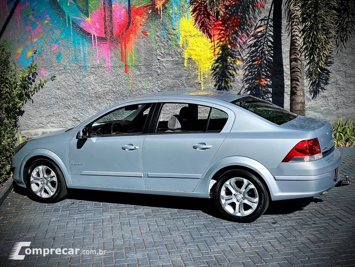 VECTRA 2.0 MPFI Elegance 8V