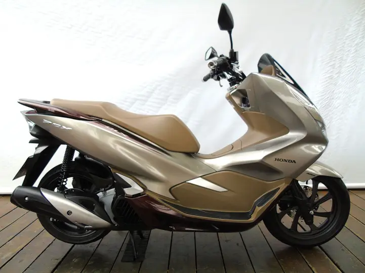 HONDA PCX 150 DLX