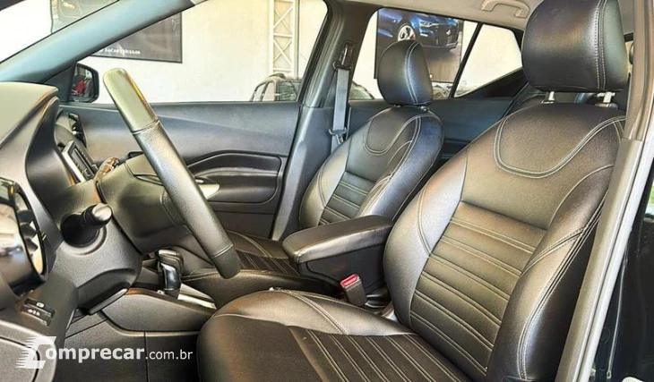 KICKS SV CVT