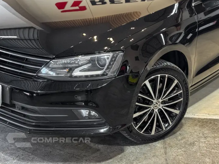 JETTA 2.0 TSI HIGHLINE 211CV GASOLINA 4P TIPTRONIC