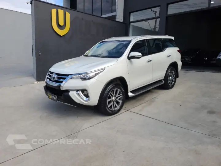 Hilux SW4 SRX 4x4 2.8 TDI 16V Dies. Aut.