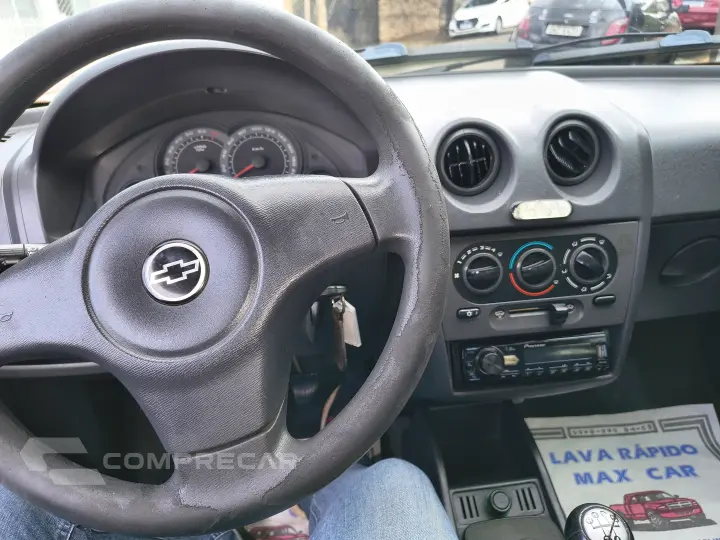 CELTA 1.0 MPFI Life 8V