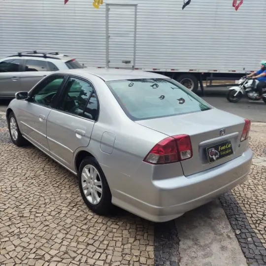 Civic Sedan LXL 1.7 16V 130cv Mec 4p