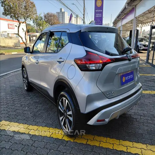 KICKS PLAY 1.6 16V FLEXSTART SENSE XTRONIC