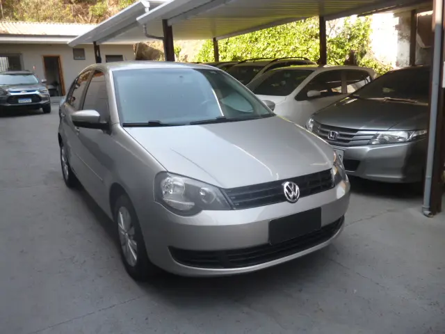 POLO SEDAN 1.6 i motion MI Comfortline 8V