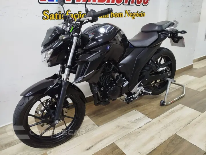 Fazer FZ25