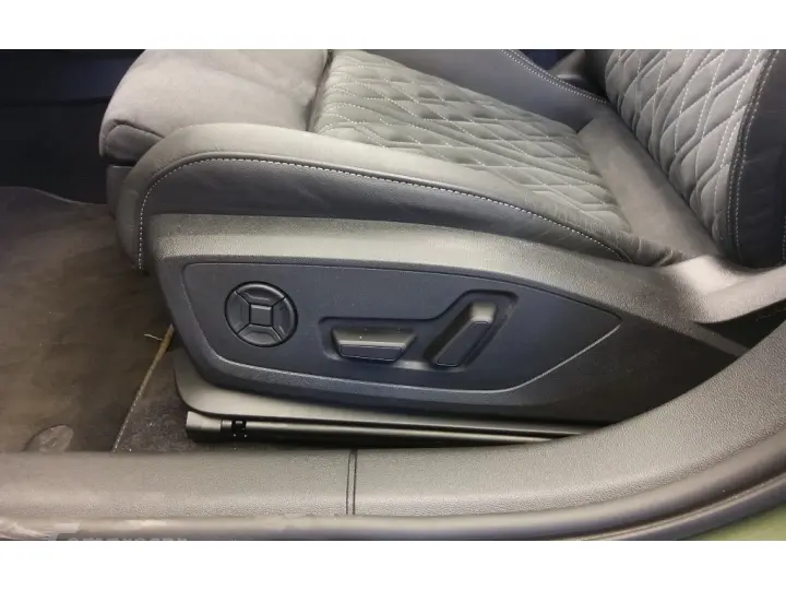 A3 2.0 40 TFSI GASOLINA SEDAN PERFORMANCE BLACK S-TRONIC