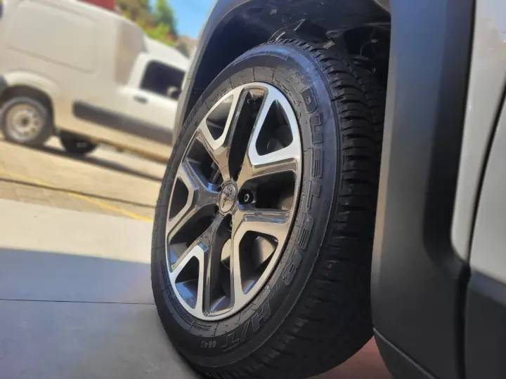 Renegade Longitude 1.8 4x2 Flex 16V Aut.