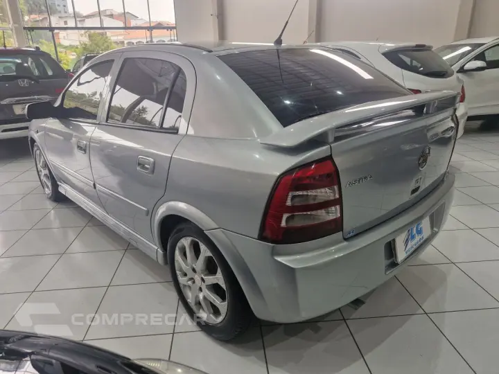 Astra Hatch 2.0 4P ADVANTAGE FLEX AUTOMÁTICO