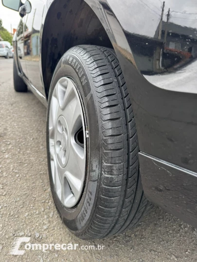 FIESTA 1.6 Rocam SE Sedan 8V