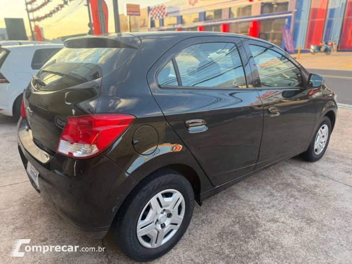 ONIX HATCH LT 1.0 8V FlexPower 5p Mec.
