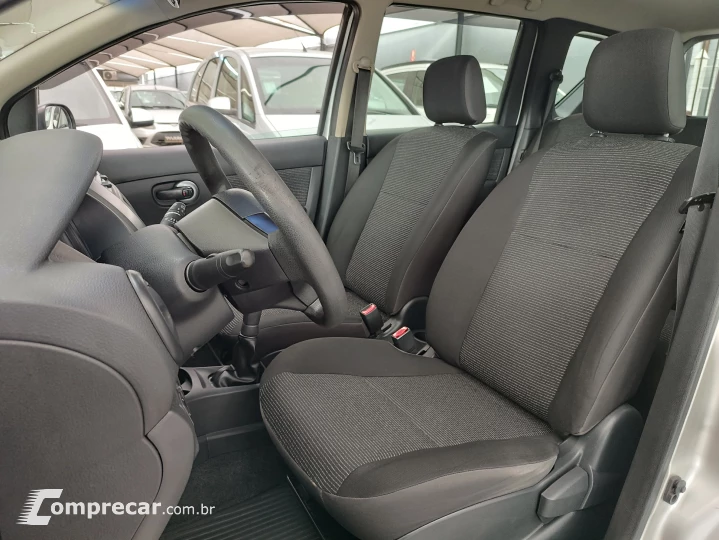LIVINA 1.6 S 16V