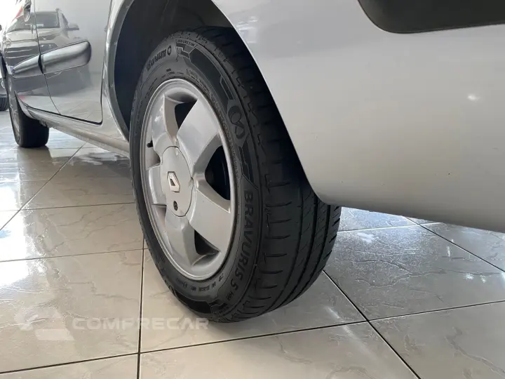CLIO 1.6 Privilége Sedan 16V