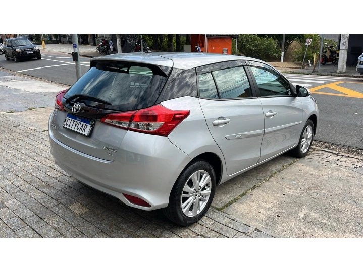 YARIS 1.3 16V FLEX XL PLUS TECH MULTIDRIVE