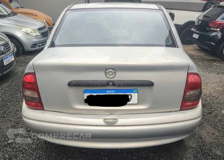 CLASSIC 1.0 MPFI Sedan 8V