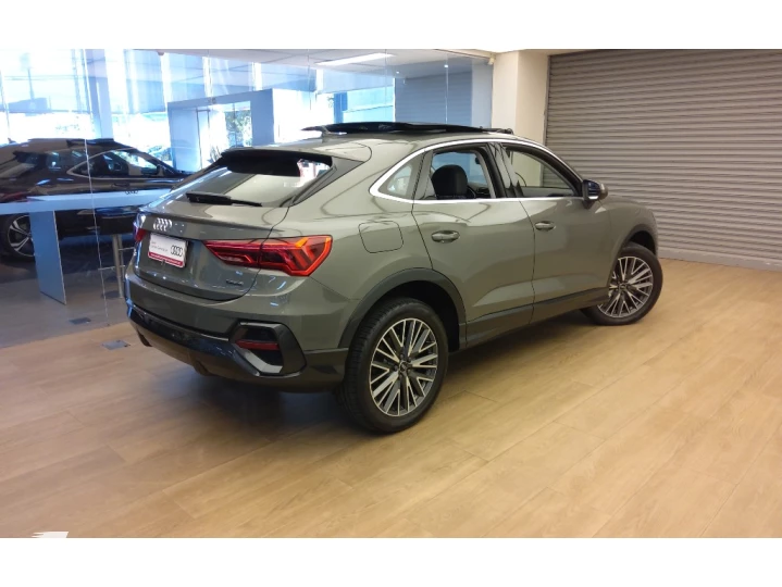 Q3 2.0 40 TFSI GASOLINA SPORTBACK PERFORMANCE QUATTRO TIPTRO