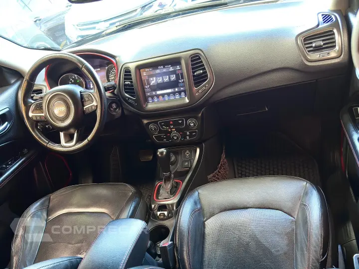 COMPASS 2.0 16V DIESEL TRAILHAWK 4X4 AUTOMÁTICO