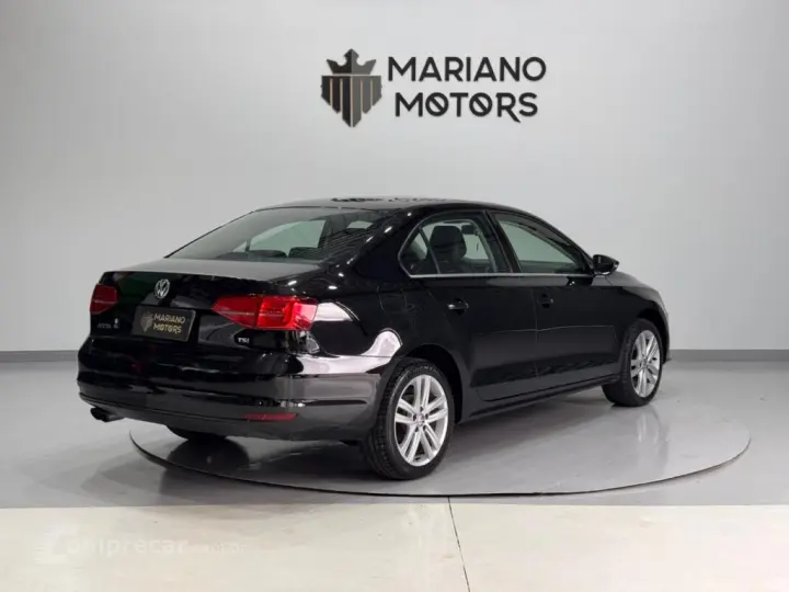 JETTA 2.0 TSI HIGHLINE 211CV GASOLINA 4P TIPTRONIC