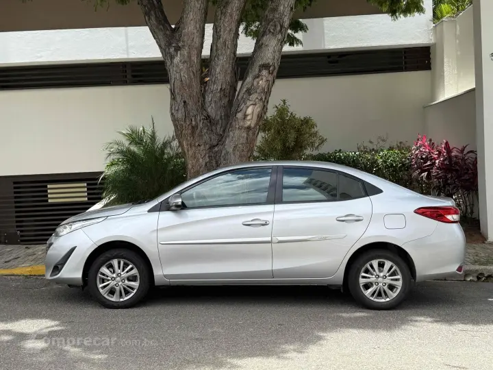 YARIS 1.5 16V FLEX SEDAN XL PLUS TECH MULTIDRIVE