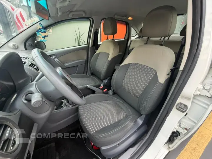 Grand Siena ESSENCE 1.6 Flex 16V