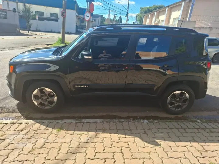 Renegade 1.8 16V Flex 4P Automático