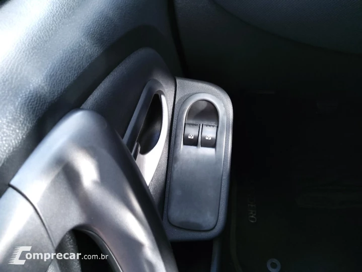 SANDERO 1.0 EXPRESSION 16V FLEX 4P MANUAL