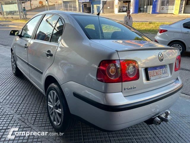 POLO SEDAN - 1.6 MI 8V 4P MANUAL