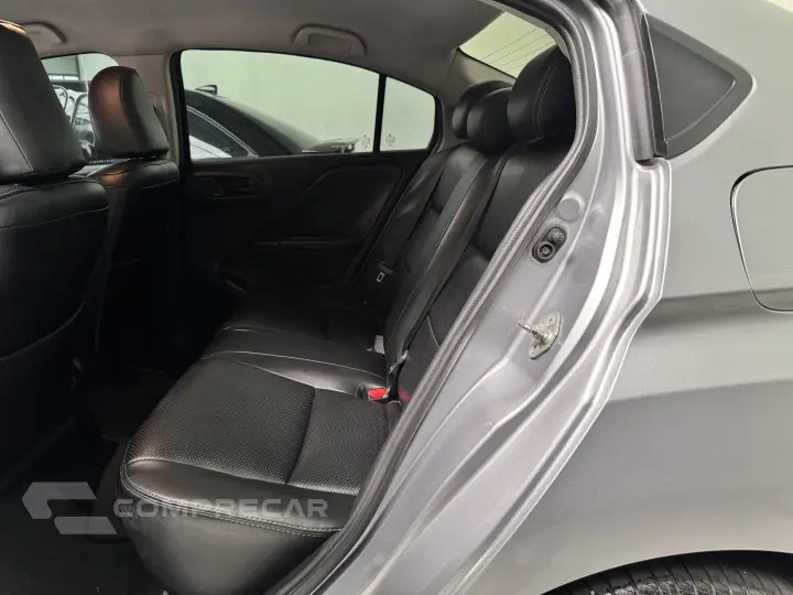 CITY 1.5 PERSONAL 16V FLEX 4P AUTOMÁTICO