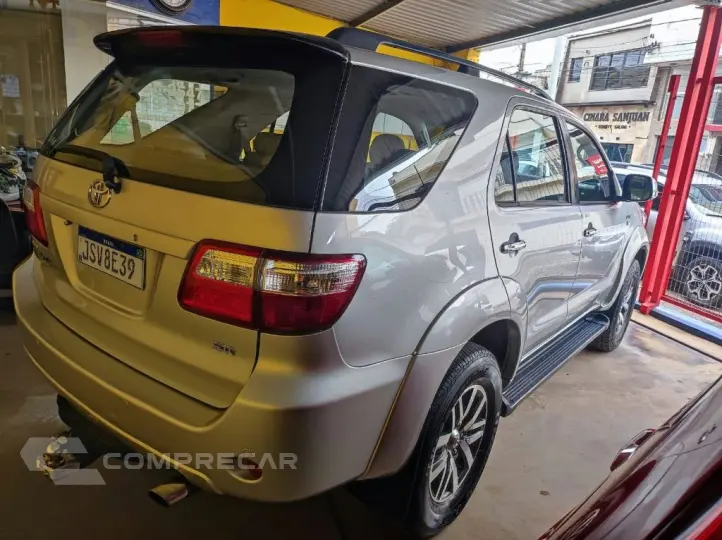 Hilux SW4 SR 4x2 2.7/2.7 Flex 16V Mec.