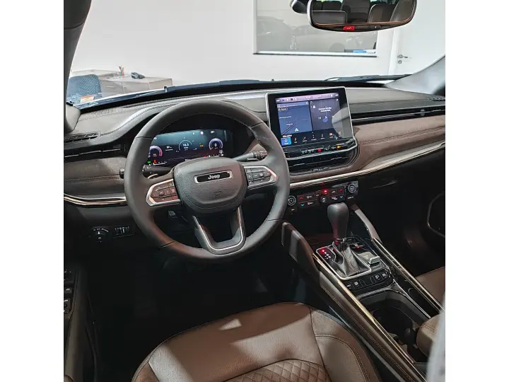 COMMANDER 2.2 TURBO DIESEL OVERLAND AT9