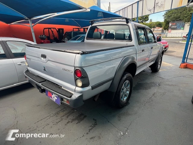 L 200 Outdoor 2.5 HPE 4X4 CABINE DUPLA TURBO DIESEL INTERCOO