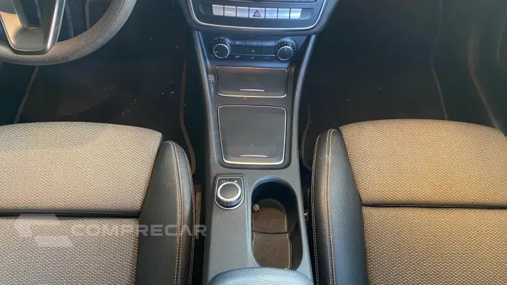 MERCEDES-BENZ CLA 180 1.6 CGI 7G-DCT
