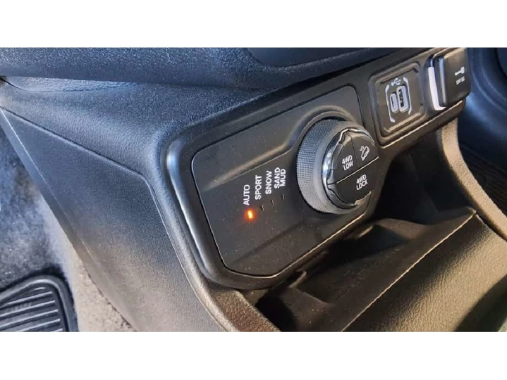 RENEGADE 1.3 T270 TURBO FLEX S 4X4 AT9