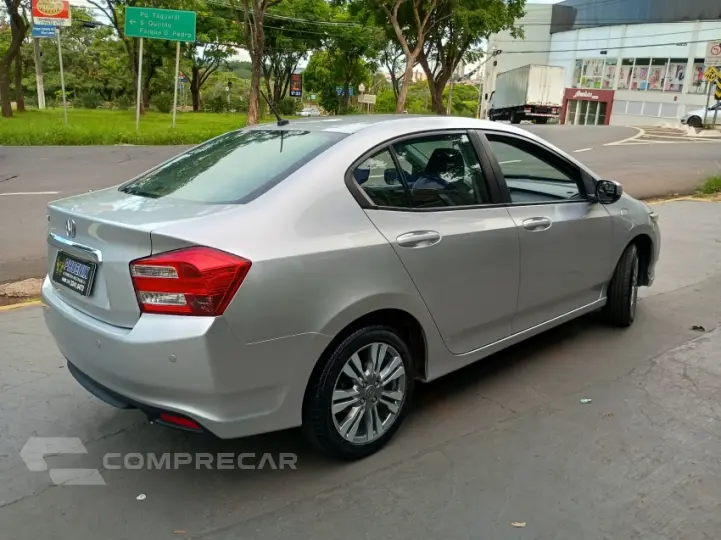 CITY 1.5 LX Sedan 16V