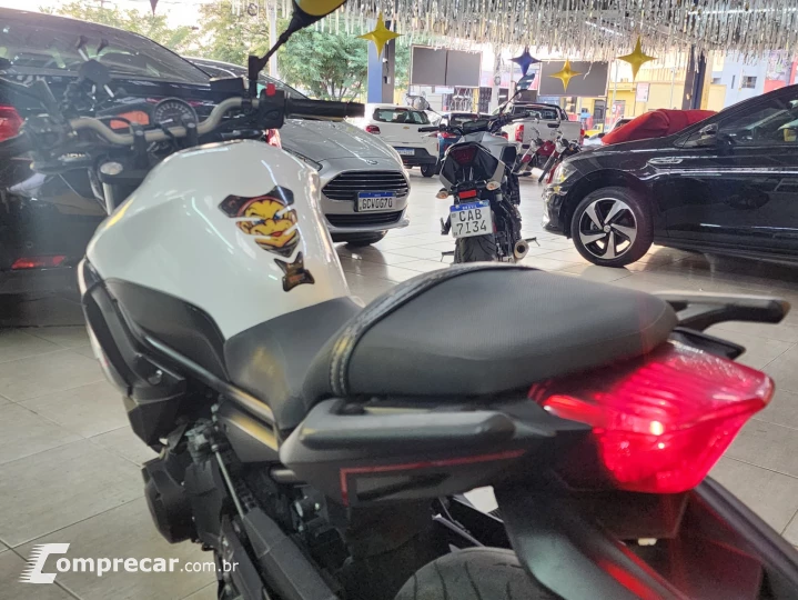XJ6 N ABS