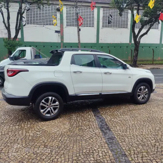 Toro Freedom 2.4 16V Flex Aut.