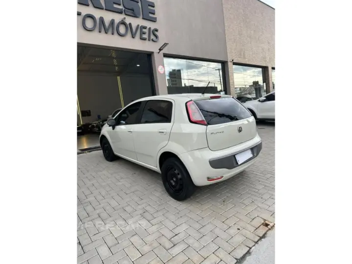 PUNTO 1.6 ESSENCE 16V FLEX 4P AUTOMATIZADO