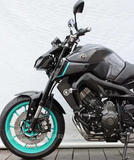YAMAHA MT-09