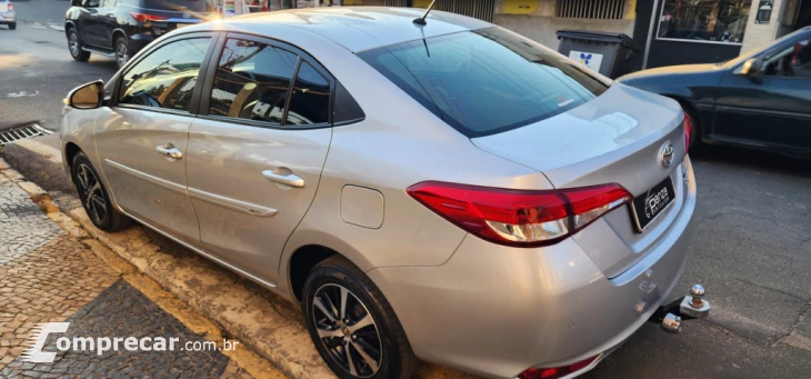 YARIS 1.5 16V Sedan XS Connect