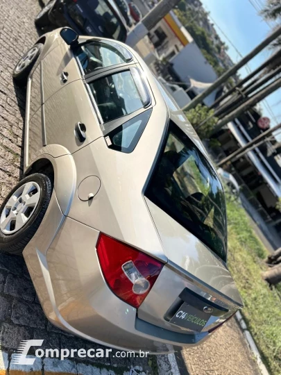 Fiesta Sedan 1.0 8V Flex 4p