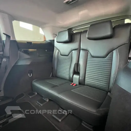 COMMANDER 1.3 T270 Turbo Limited