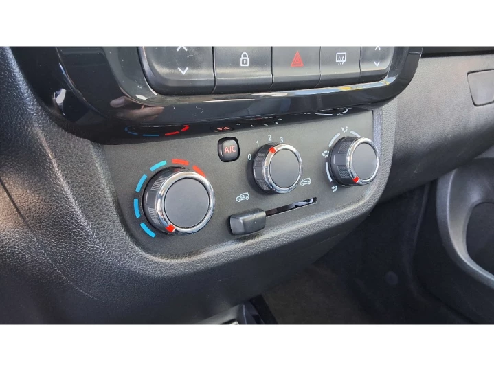 KWID 1.0 12V SCE FLEX INTENSE MANUAL