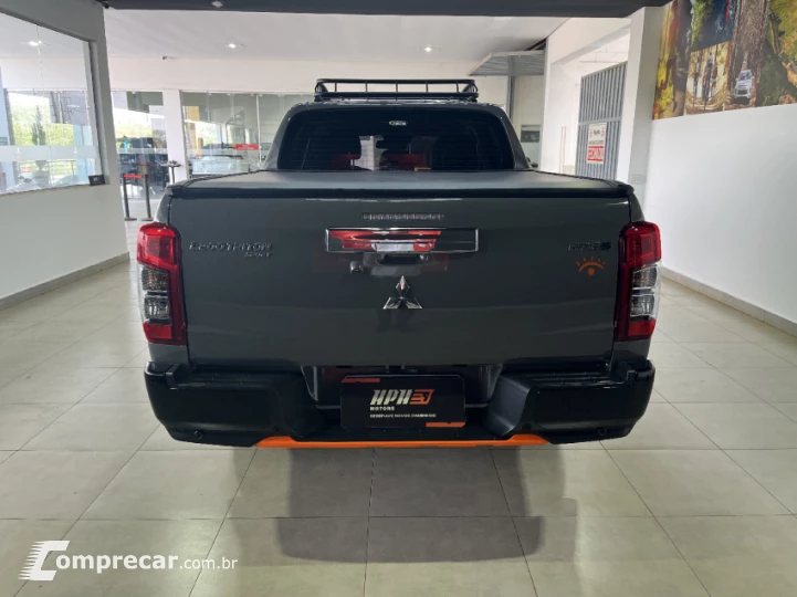 L200 TRITON 2.4 16V Turbo Sport Hpe-s CD 4X4