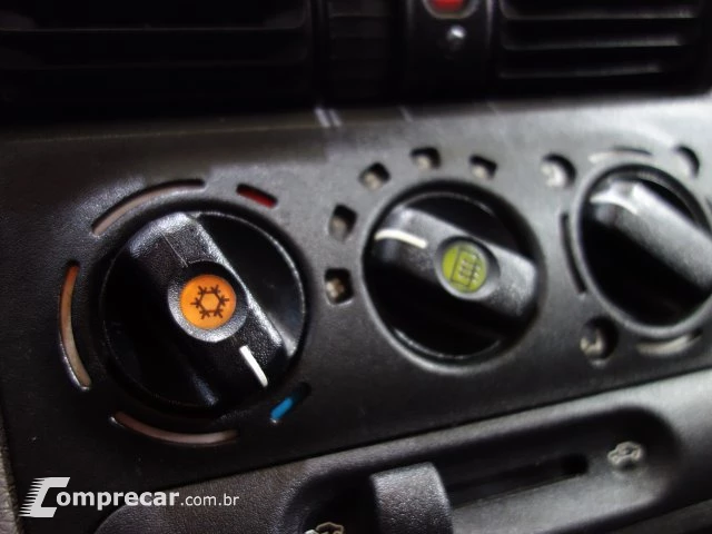 CLASSIC - 1.0 MPFI LS 8V 4P MANUAL