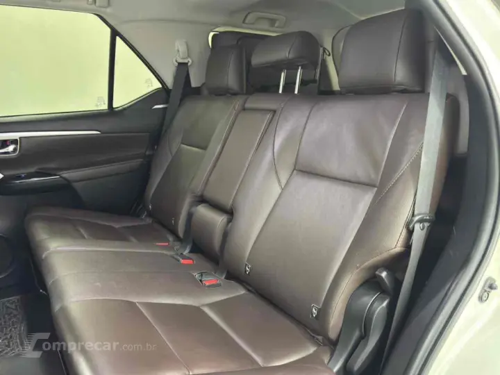 HILUX SW4 2.8 SRX 4X4 16V TURBO INTERCOOLER DIESEL 4P AUTOMÁ