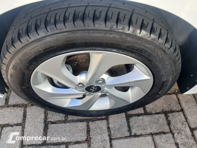 HB20 - 1.6 COMFORT PLUS 16V 4P AUTOMÁTICO