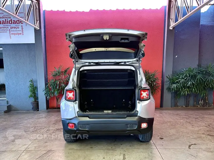 RENEGADE 1.8 16V FLEX 4P AUTOMÁTICO
