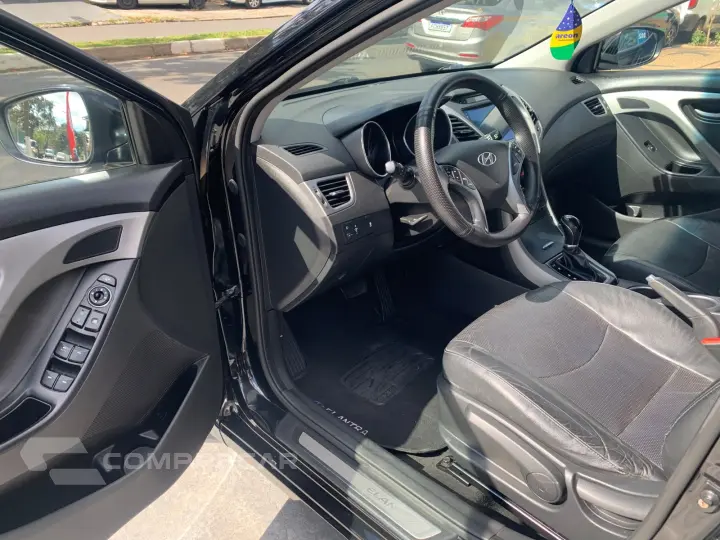Hyundai Elantra GLS 2.0 16V Flex Aut. 2015