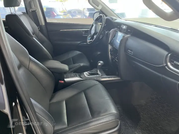 HILUX SW4 2.8 SRX 4X4 7 Lugares 16V Turbo Intercooler