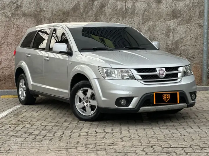 FREEMONT 2.4 EMOTION 16V GASOLINA 4P AUTOMÁTICO